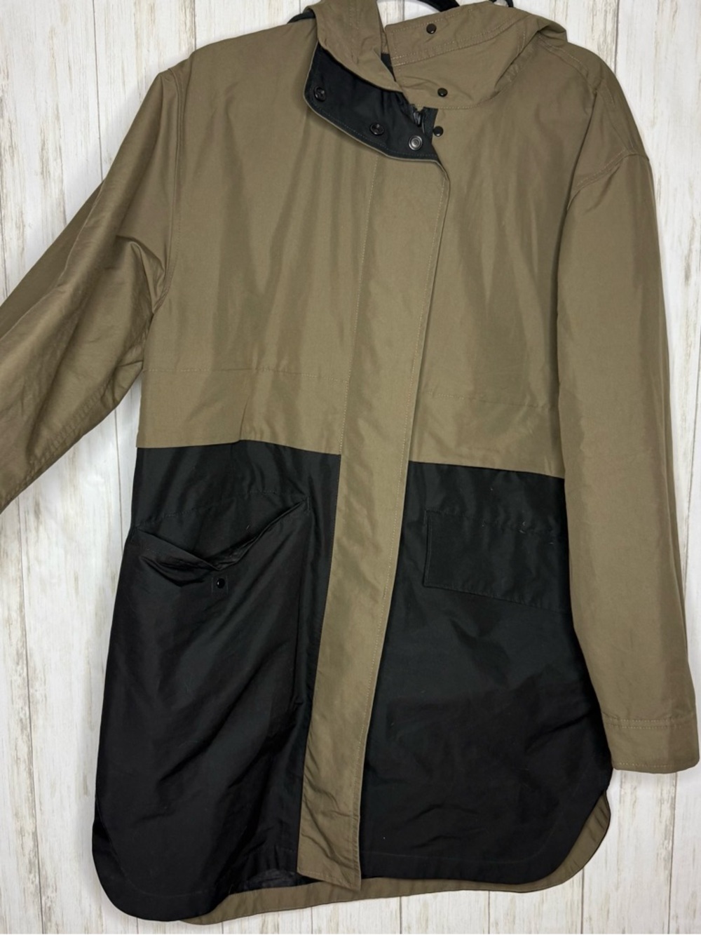 Everlane Women's Medium Green/Black The Renew Anorak Zip Front Hooded Jacket